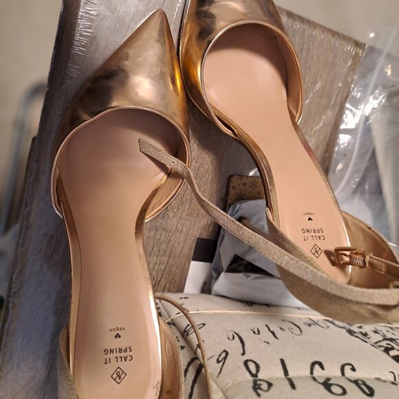 SPRING HEELS - Picture 2 of 3